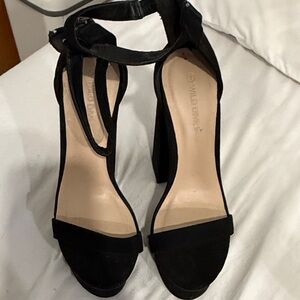 Wild Diva Black Strappy Heels